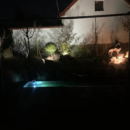 Ekodum V Romanticke Zahrade
